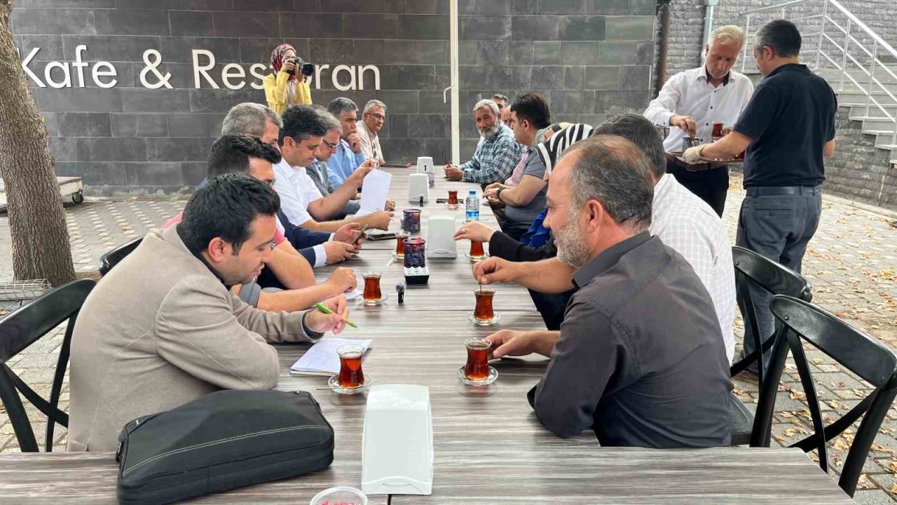 Altyapı kuruluşları ile ilçedeki sorunlar çözülüyor