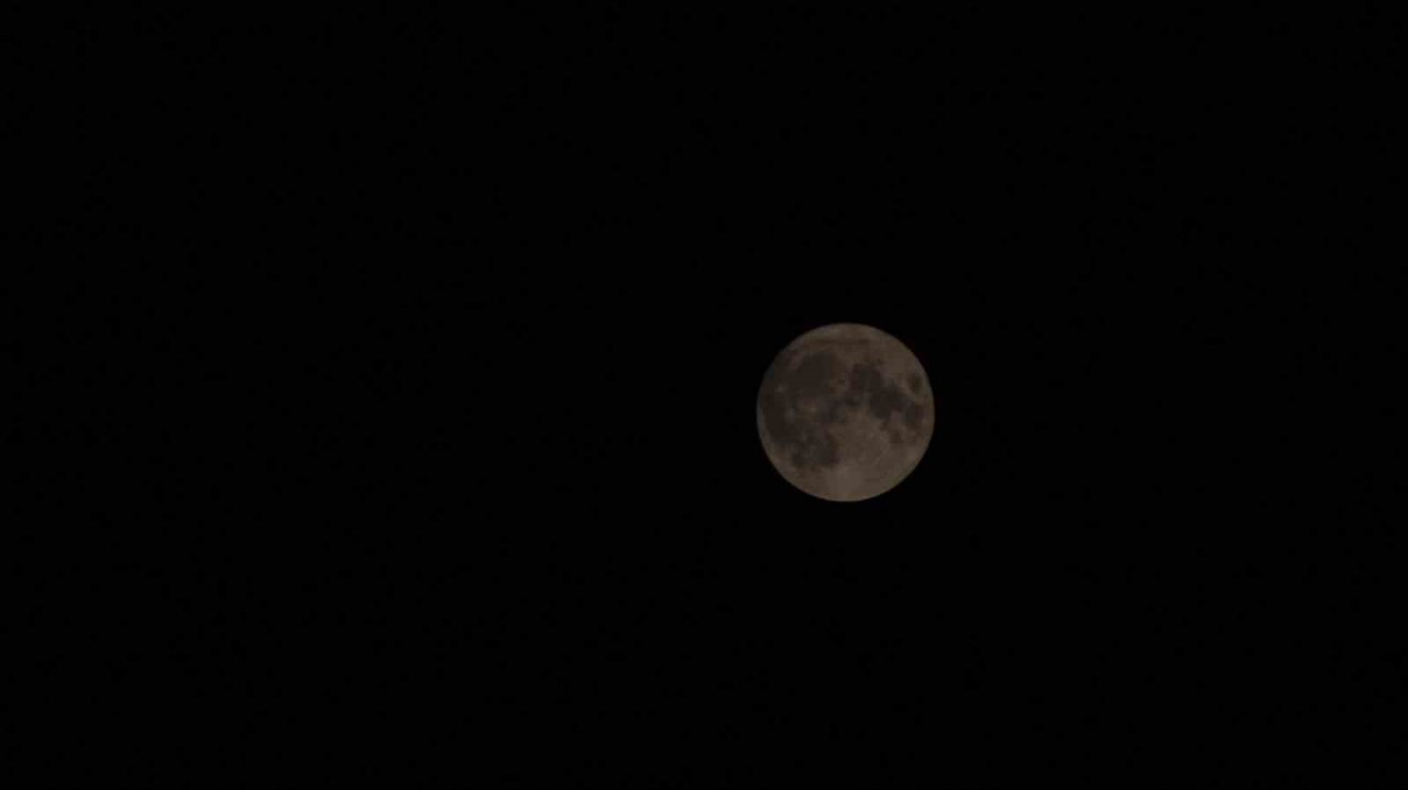 İkinci kez dolunay formuna giren Süper Mavi Ay Iğdır’da görüntülendi