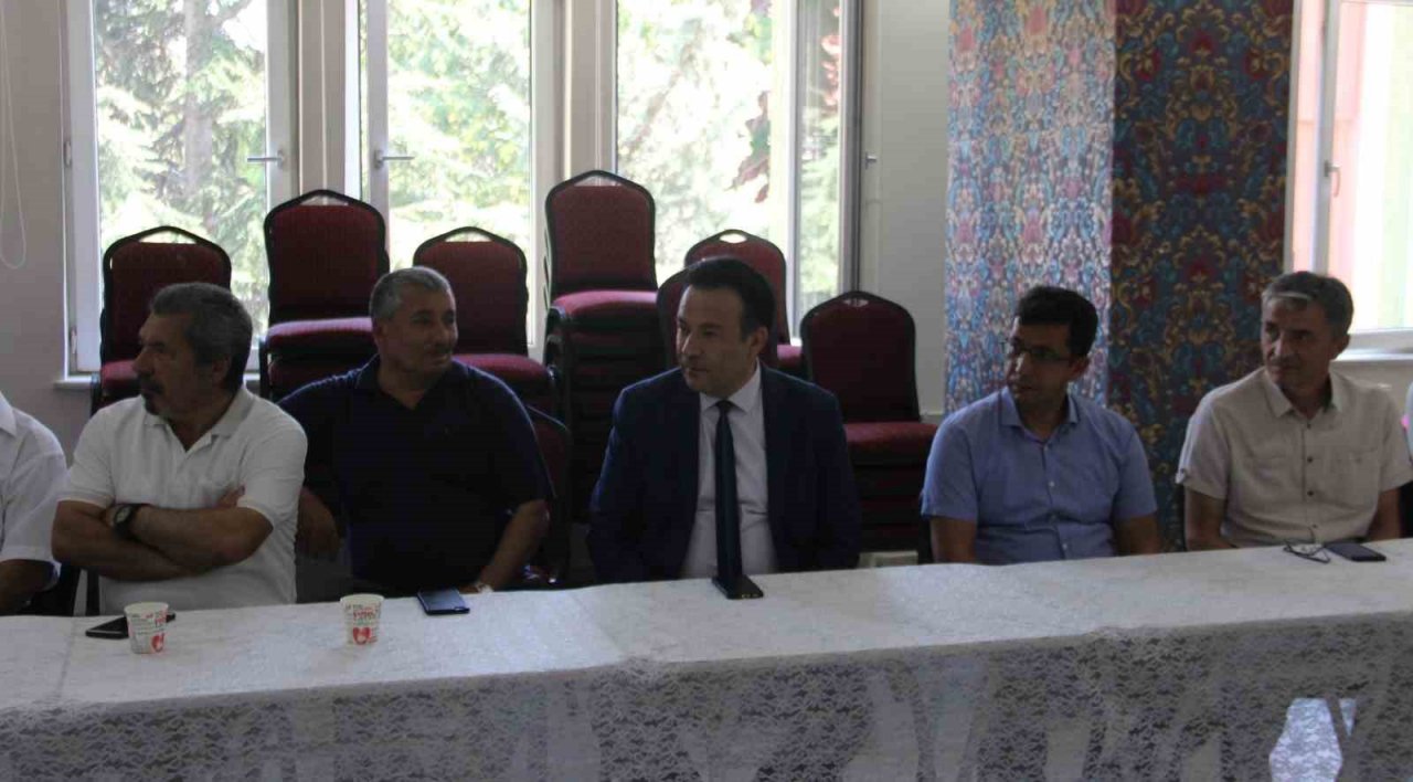 Emekli öğretmenlere ilk yardım eğitimi verildi