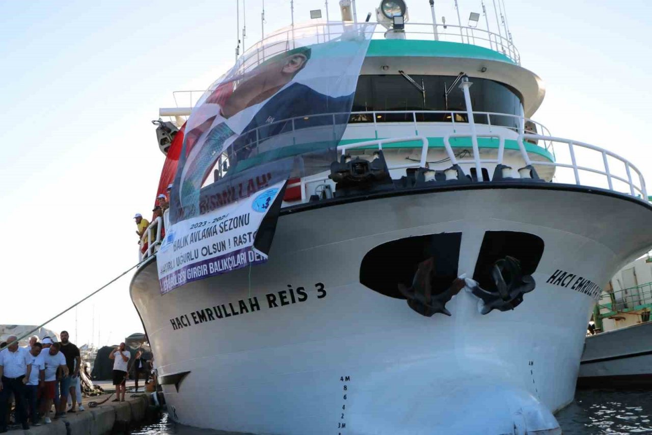 İzmirli balıkçılar ‘Vira Bismillah’ dedi