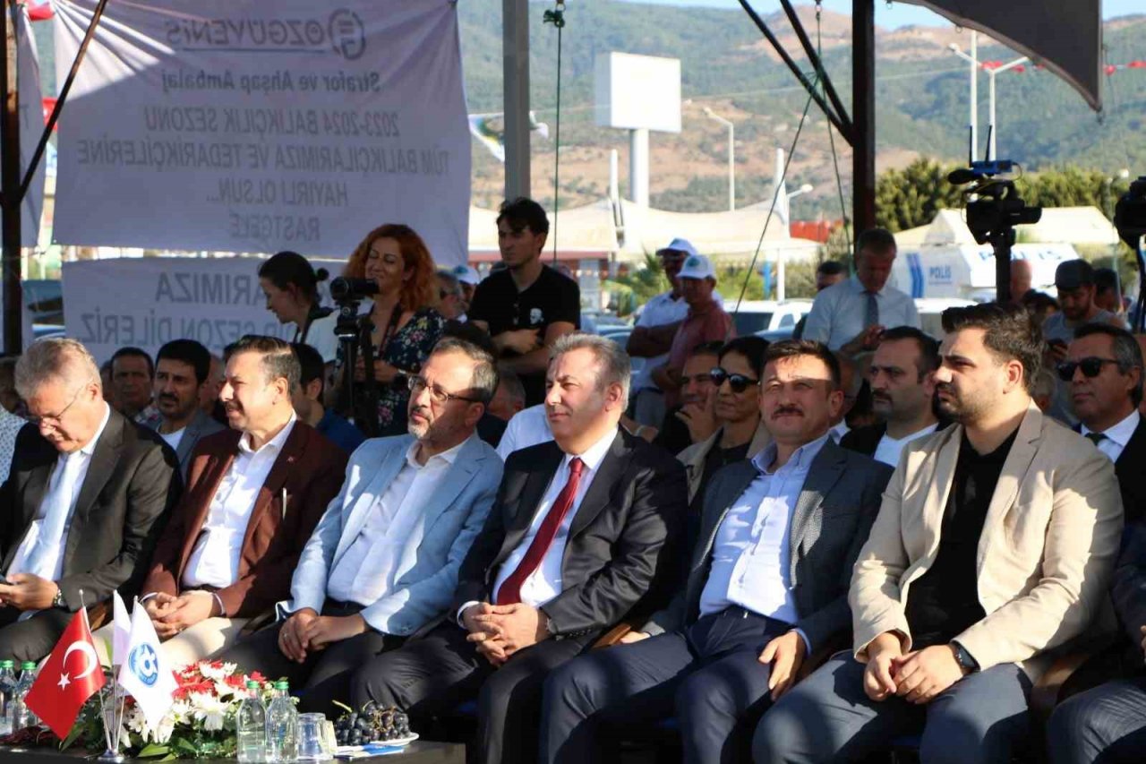 İzmirli balıkçılar ‘Vira Bismillah’ dedi