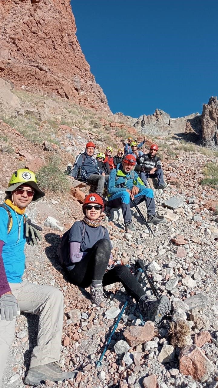 Büyükşehir ile dağcılar, Erciyes’in zirvesinde görsel şölen yaşıyor