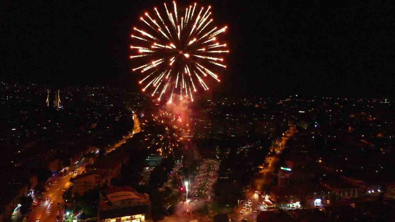 Keçiören’de 30 Ağustos Zafer Bayramı konserle kutlandı