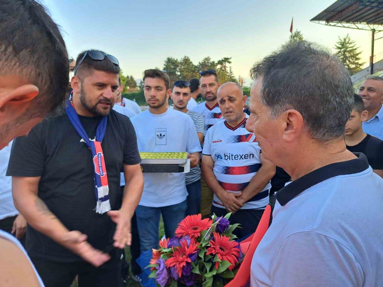 Düzcespor top kapma çalıştı