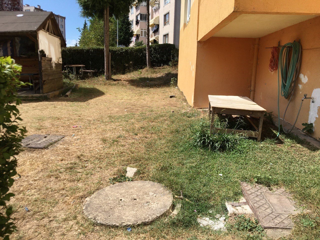 5. kattan düşen 3 yaşındaki çocuk yaşam savaşı veriyor