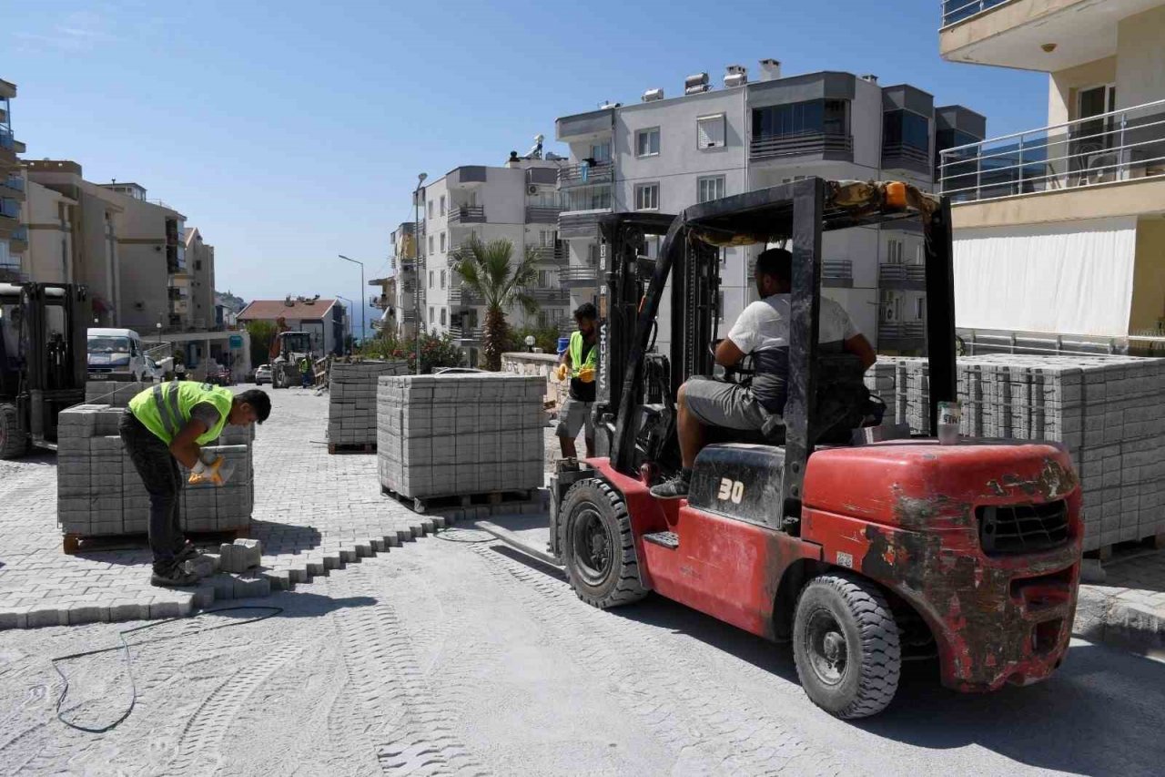 Kuşadası’nda hizmet her mahalleye ulaşıyor