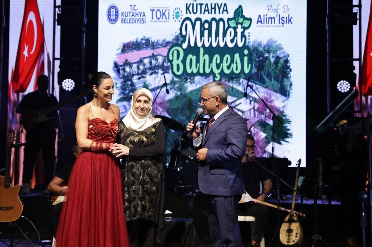 Kütahya Millet Bahçesinde çifte coşku