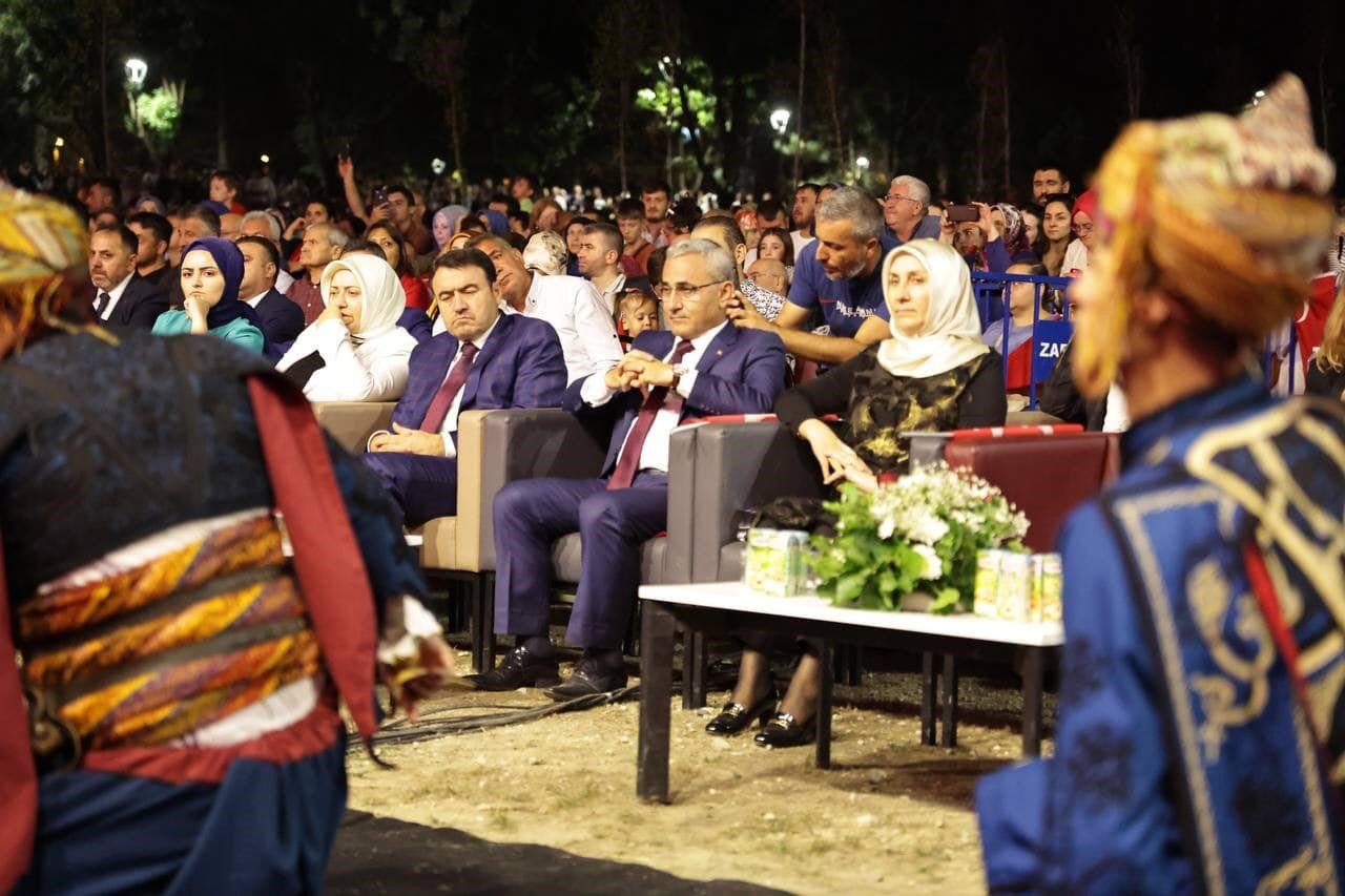 Kütahya Millet Bahçesinde çifte coşku