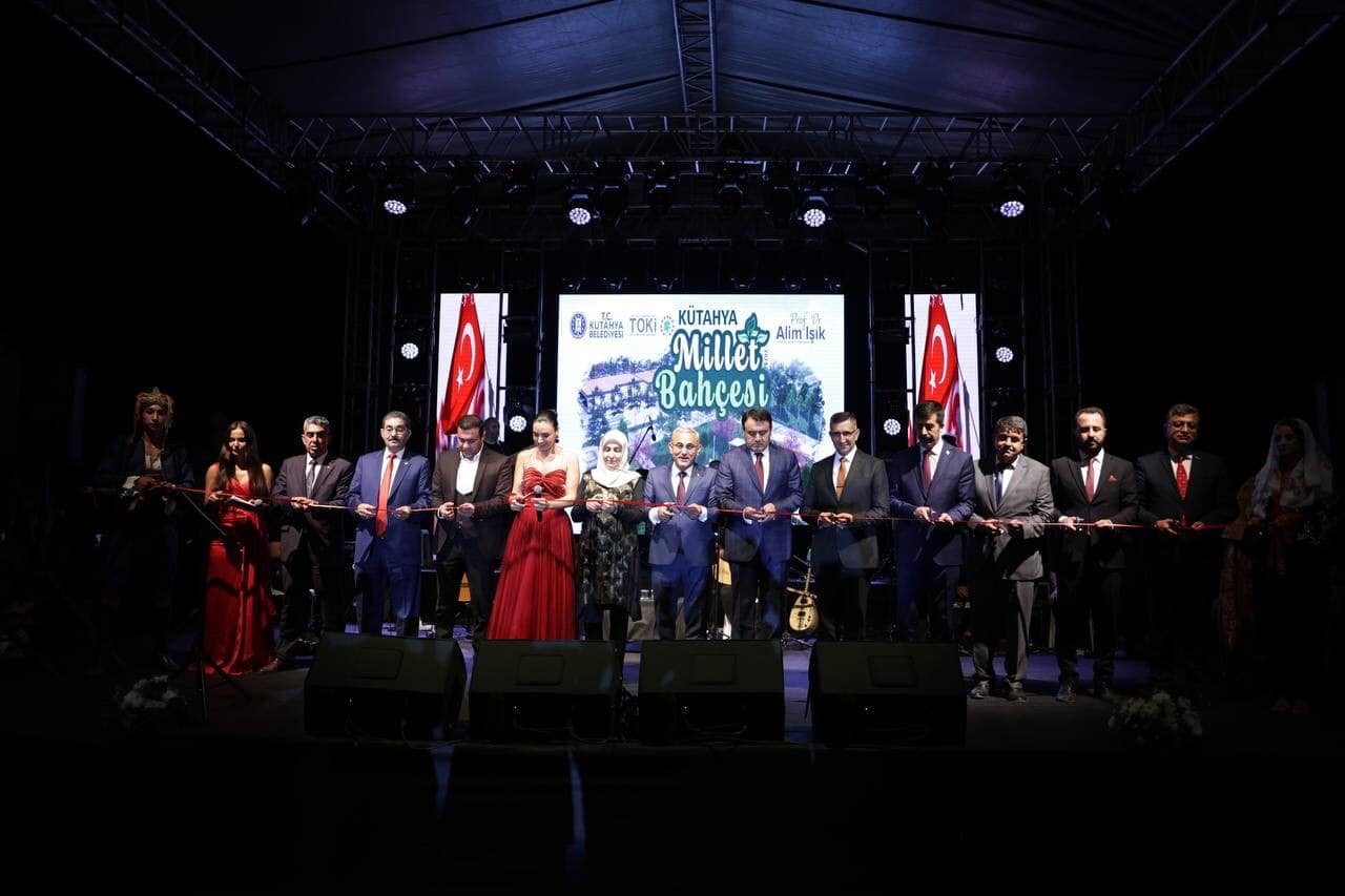 Kütahya Millet Bahçesinde çifte coşku