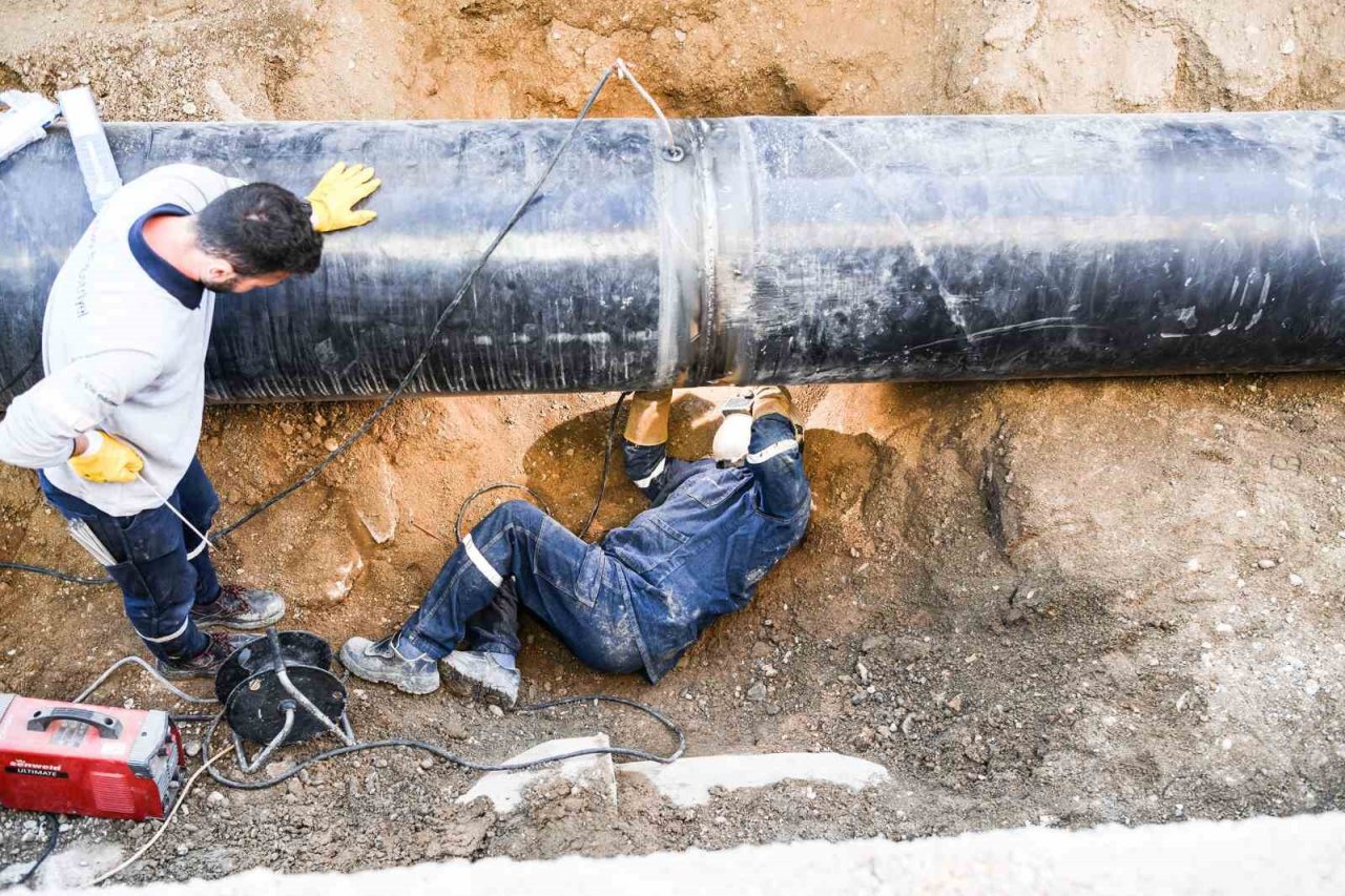 Gürkan : “Altyapıyı yeniden inşa ediyoruz”