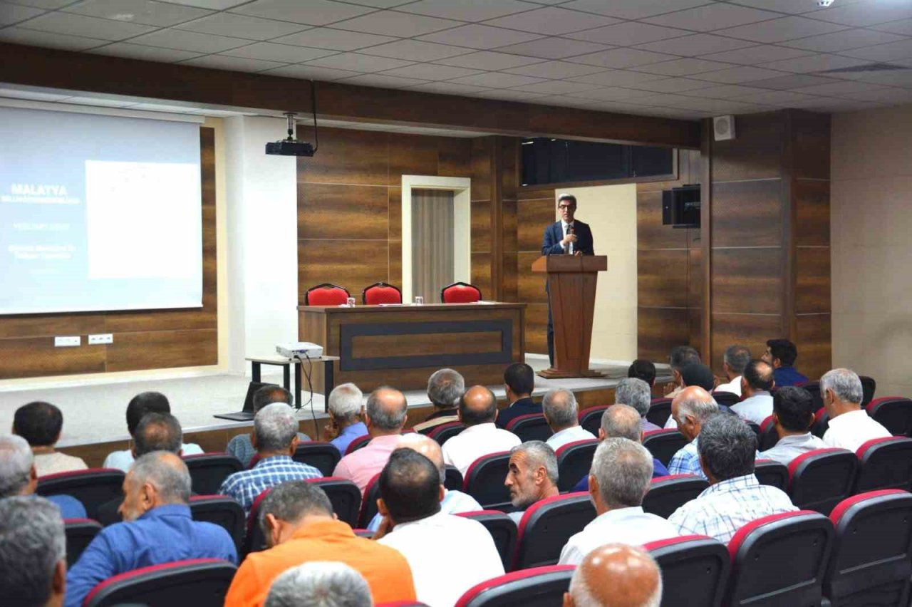 Malatya’da Muhtarlarla eğitim toplantısı