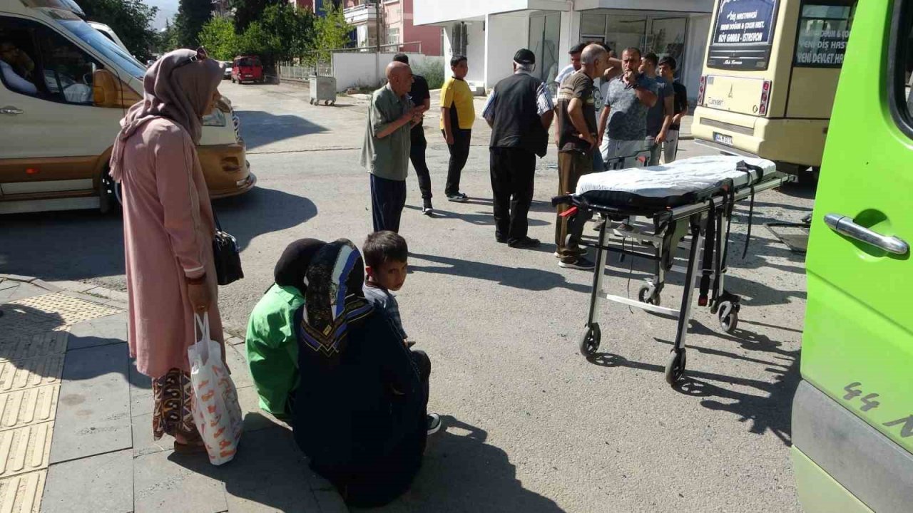 Minibüslerin çarpıştığı kazada can pazarı