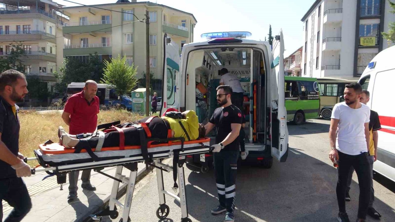 Minibüslerin çarpıştığı kazada can pazarı