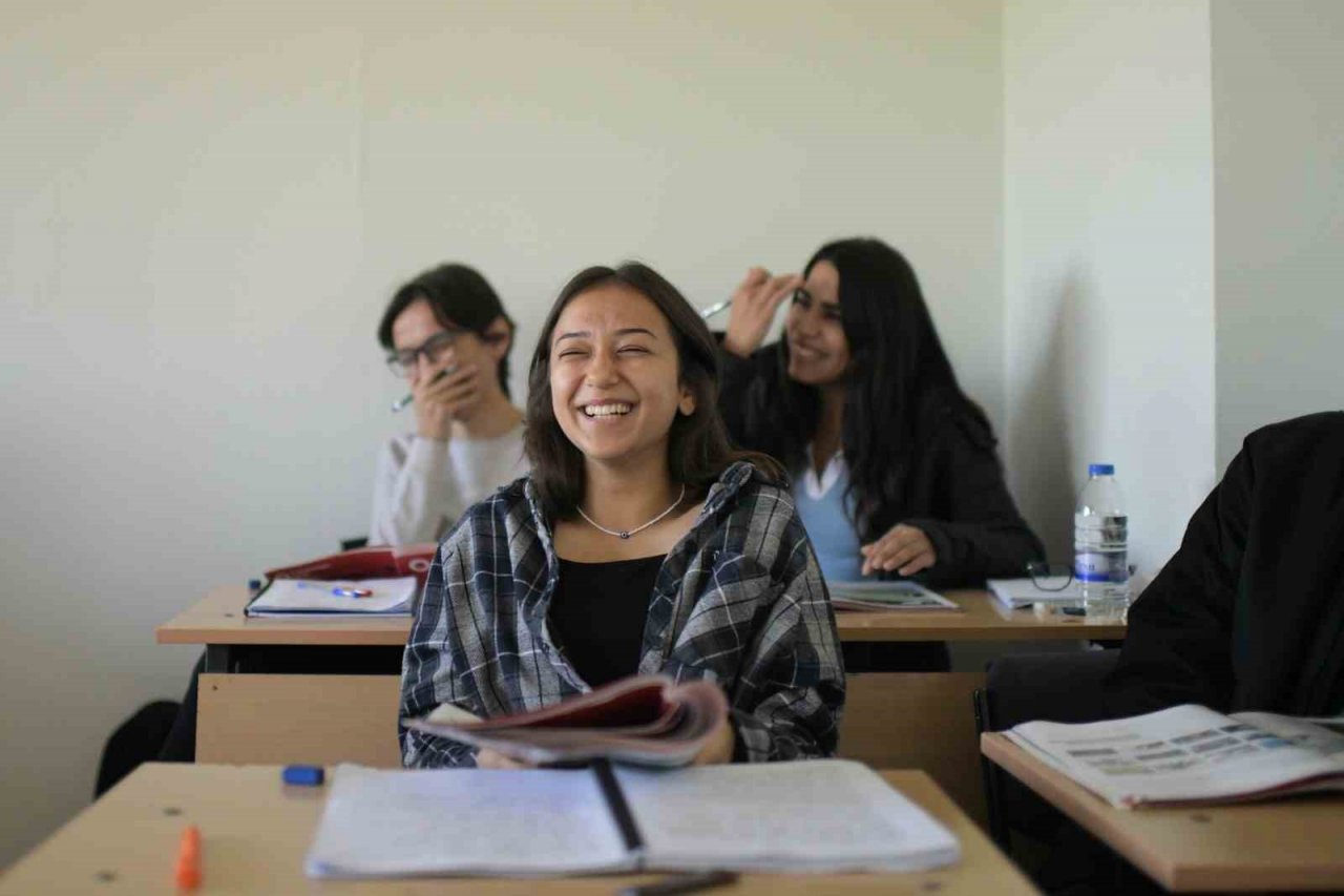 MSKÜ’de Muğla halkına çeşitli dillerde kurs veriliyor