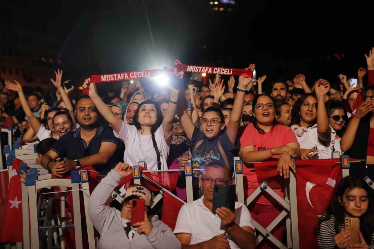 Nevşehir’de Mustafa Ceceli rüzgârı esti