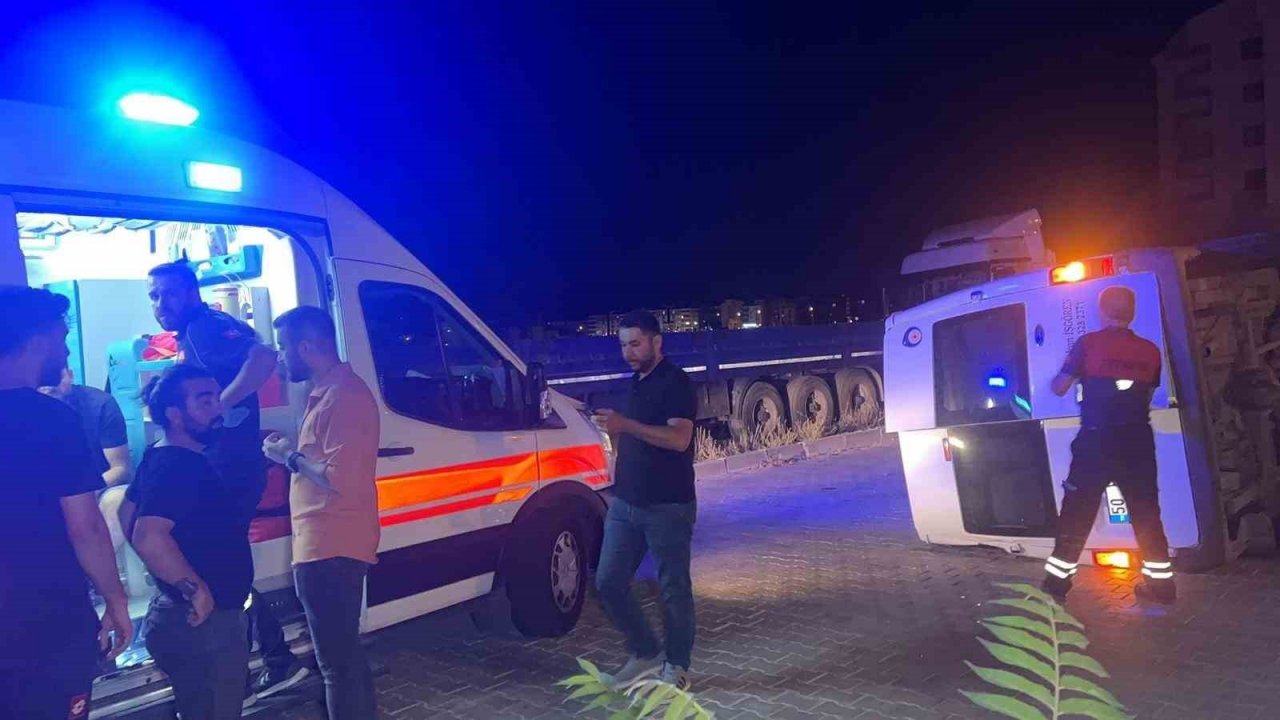 Nevşehir’de servis minibüsü devrildi: 2 yaralı