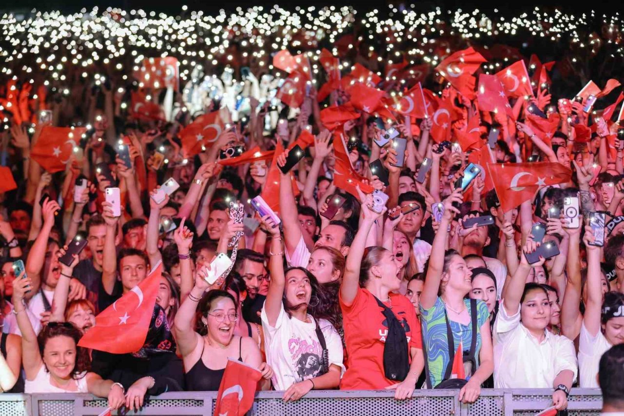 Büyük Zafer’in 101. yılına Nilüfer’de muhteşem kutlama