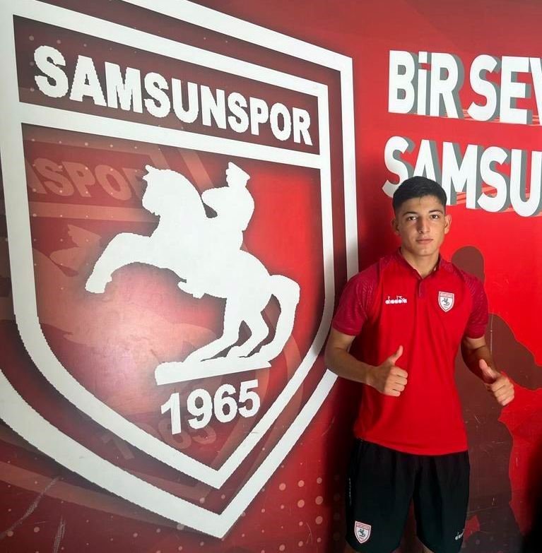 Samsunspor, genç futbolcu Efe Halil Şimşek’i transfer etti