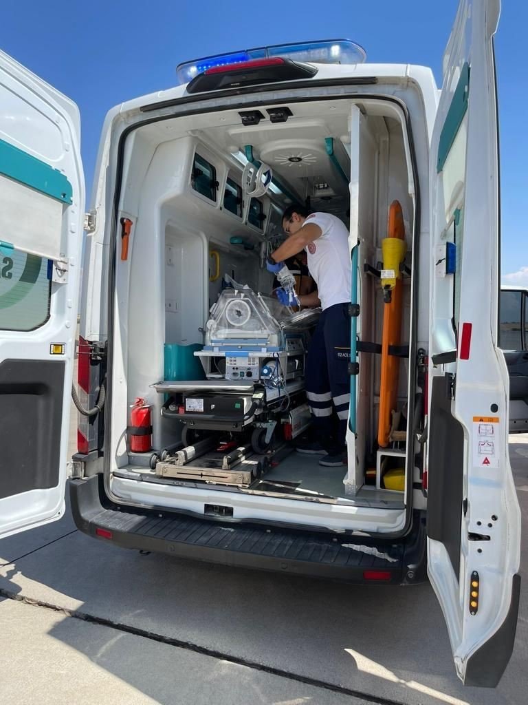 Şanlıurfa’daki hasta bebekler ambulans uçak ile İstanbul’a sevk edildi