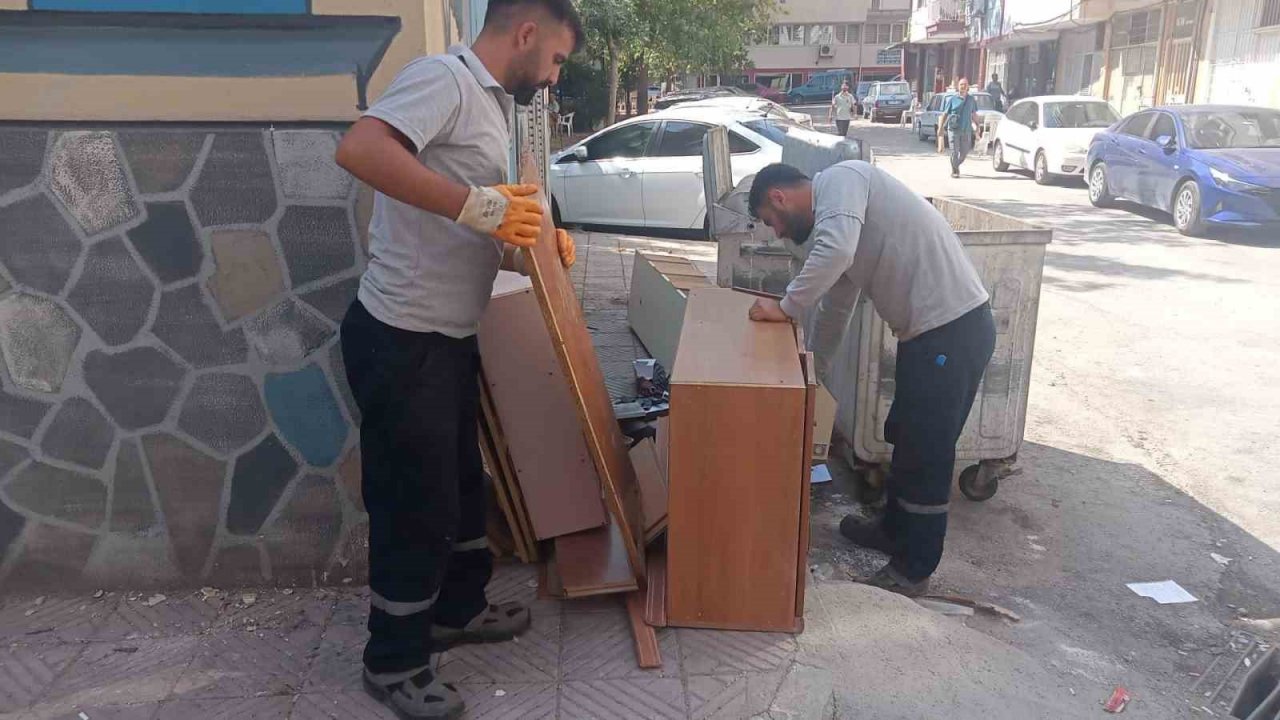 Şehzadeler Belediyesi kent merkezinde detaylı temizlik çalışmalarına başladı