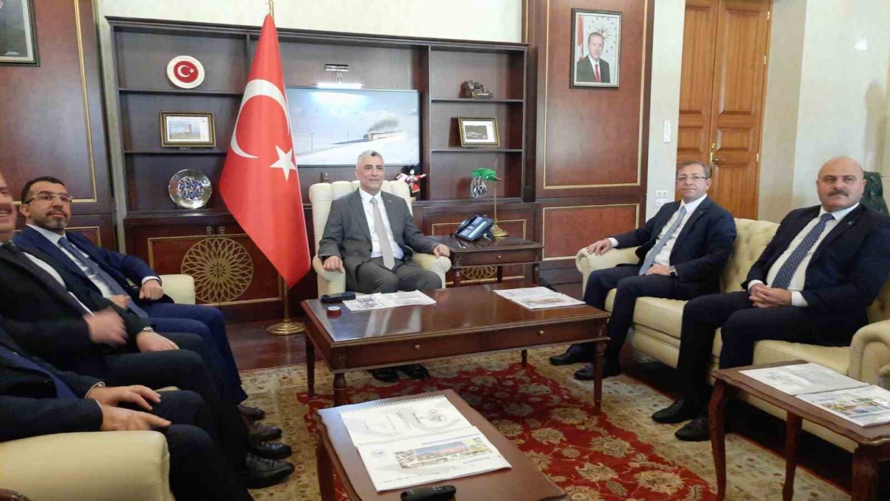 Ticaret Bakanı Bolat Kars’ta