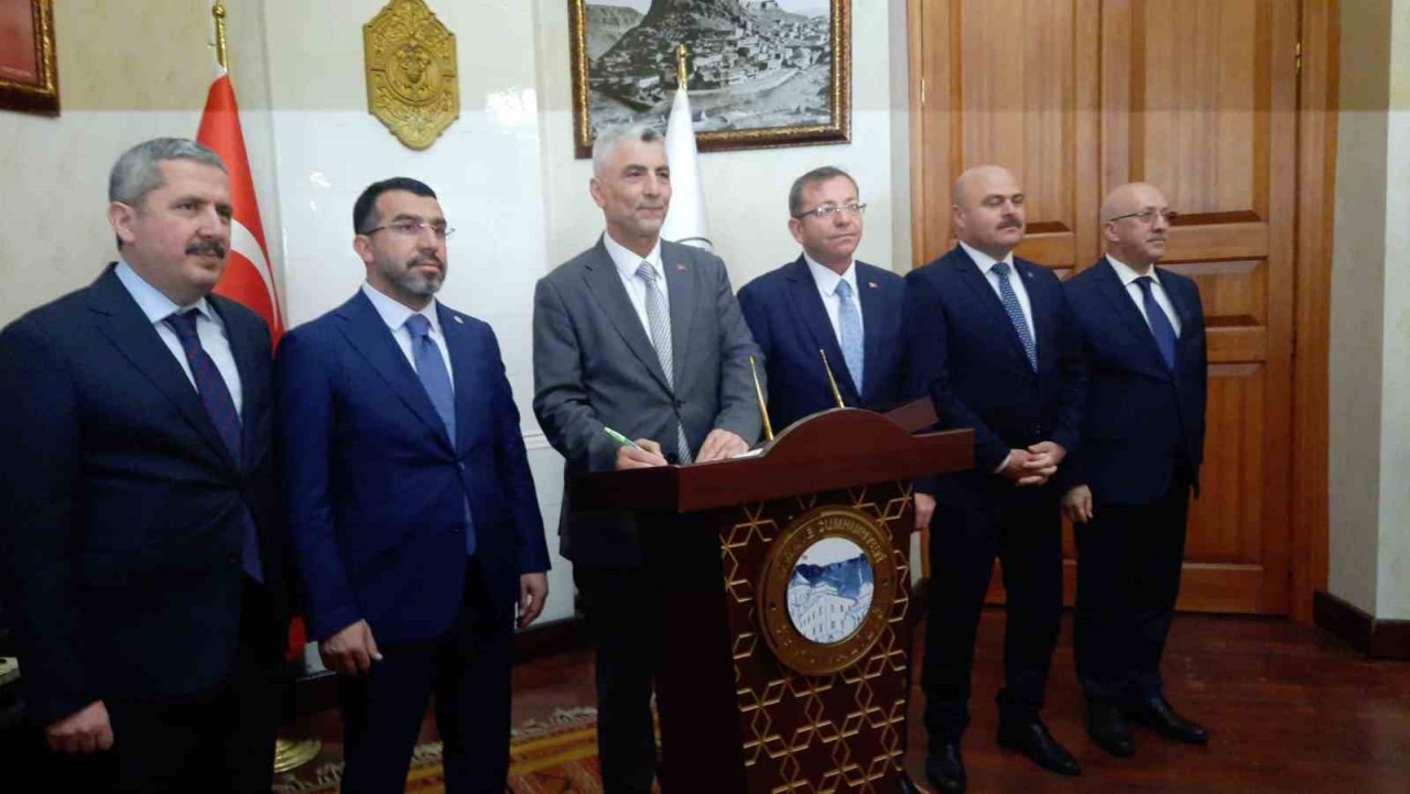 Ticaret Bakanı Bolat Kars’ta