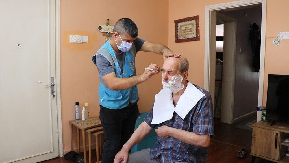 Yalova Belediyesi’nin kuaför hizmeti devam ediyor