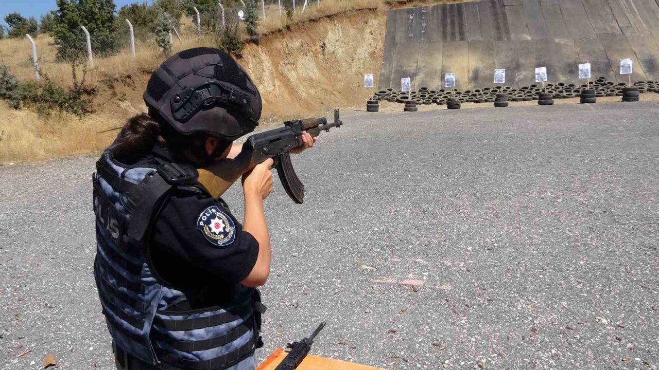 Kadın polis adayları zorlu eğitim sürecinden geçiyor