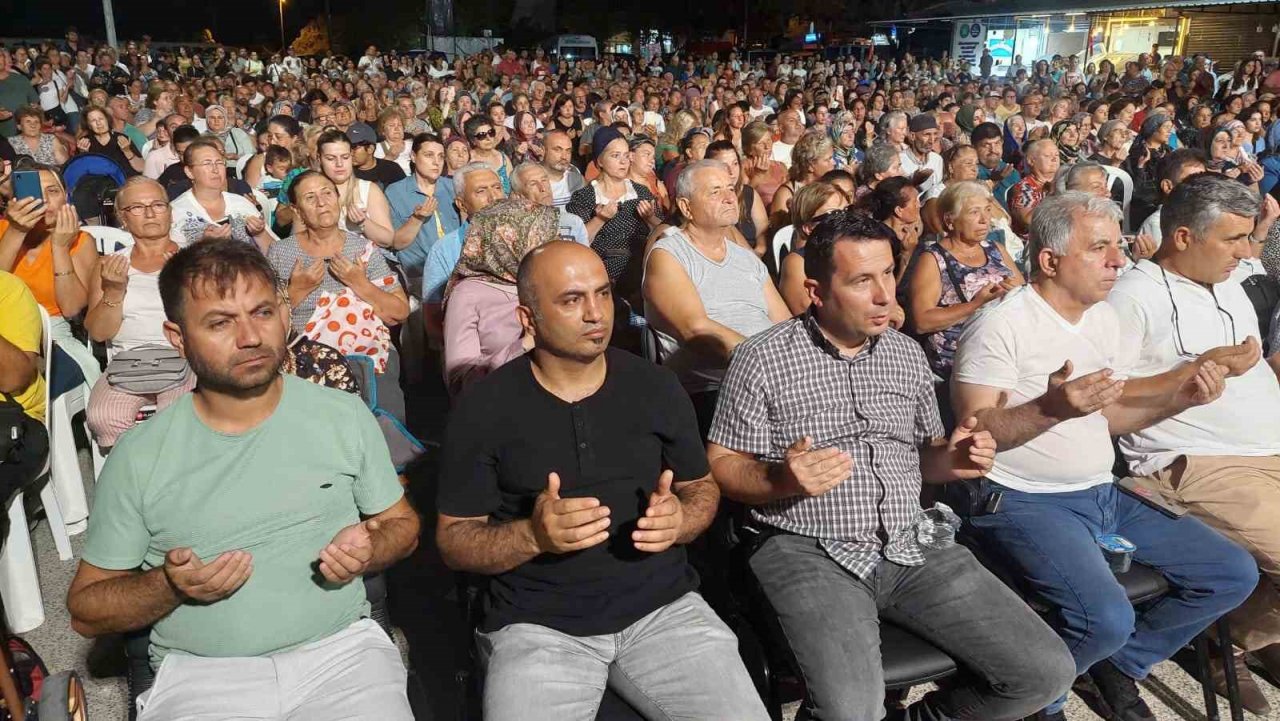 Balıkçılar geceyi gündüze çevirerek denize açıldı