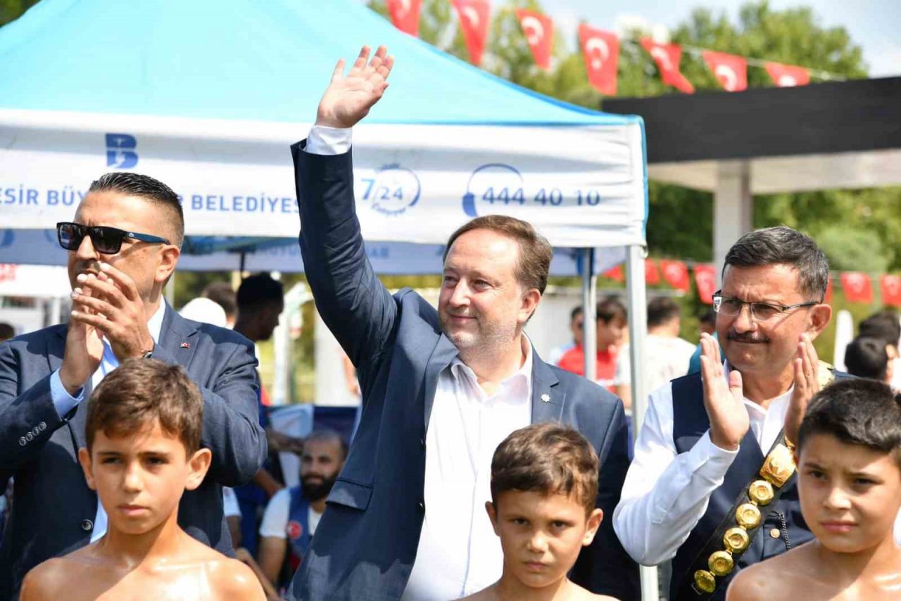 63. Geleneksel Kurtdereli Güreşleri başladı