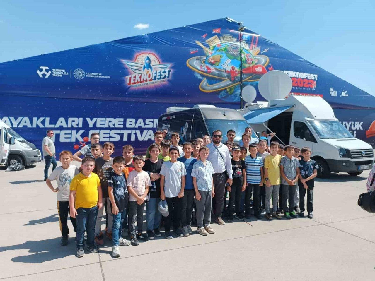 Afyonkarahisarlı Kur’an Kursu öğrencileri TEKNOFEST’i gezdi