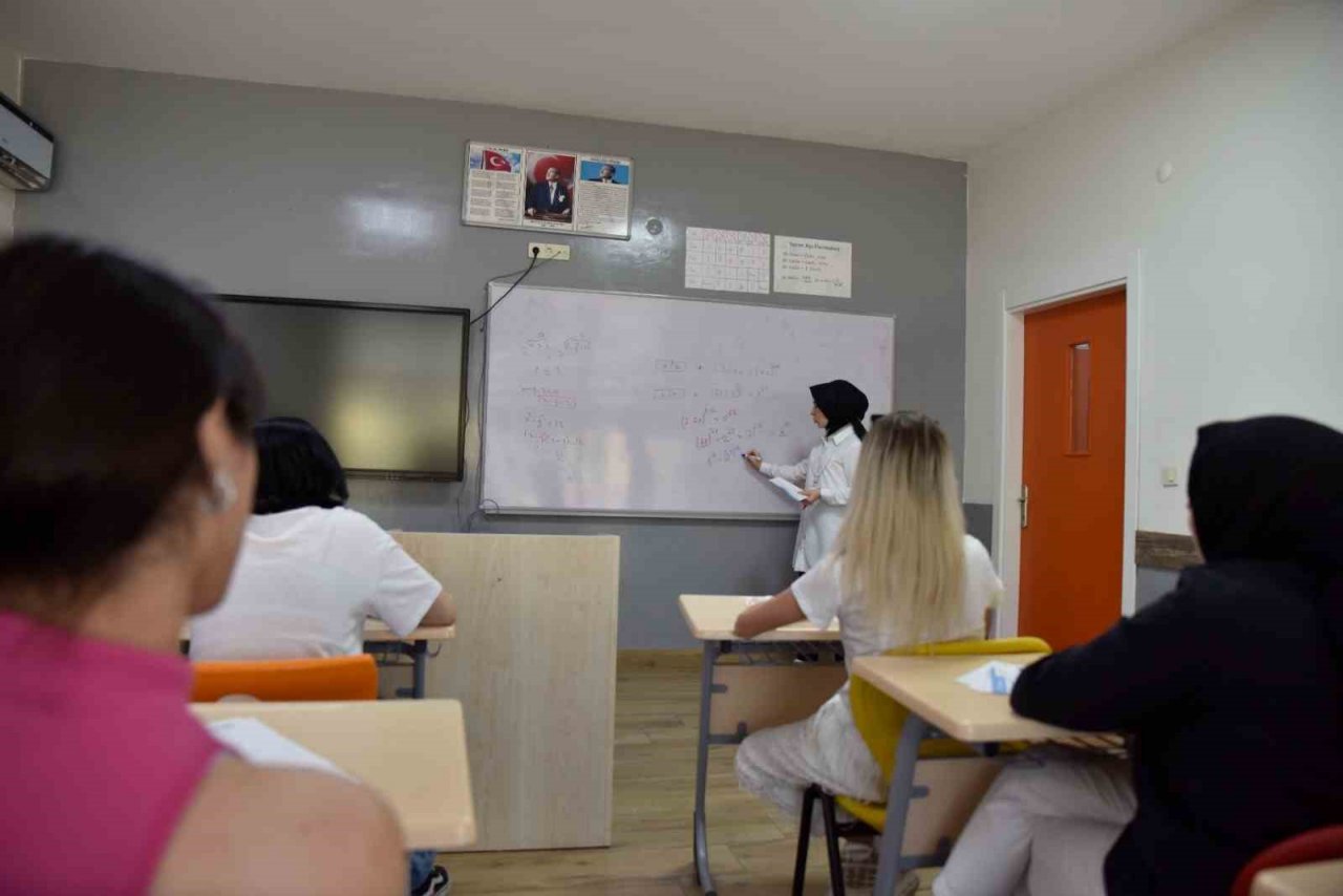 Altınküre Okulları, nitelikli akademik kadrosuyla eğitime hazır