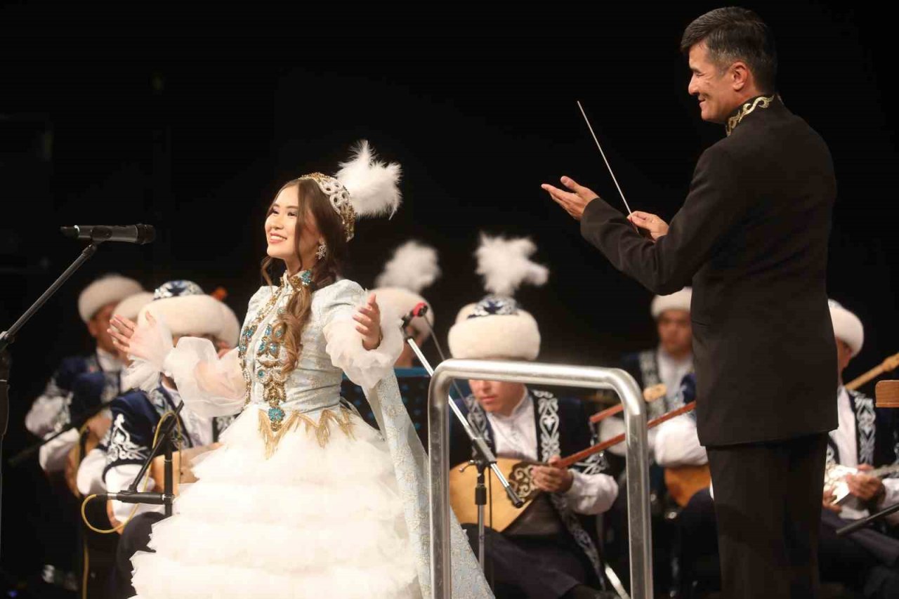 Tattimbet Akademik Halk Çalgıları Orkestrası Cumhuriyetin 100. Yılına özel konser düzenledi