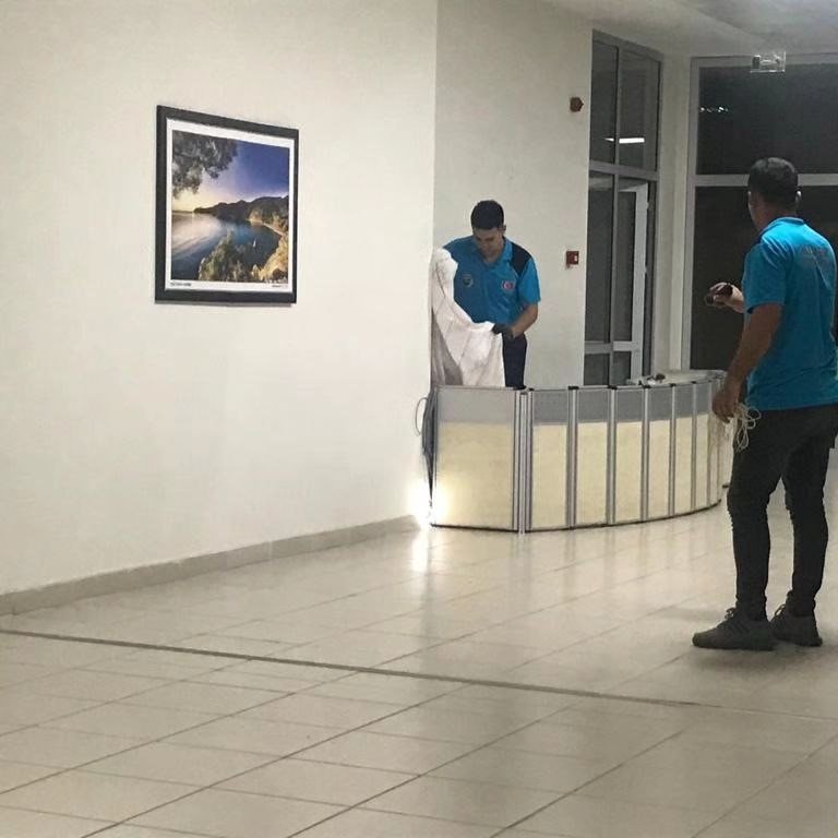 Hastaneye giren yılana operasyon