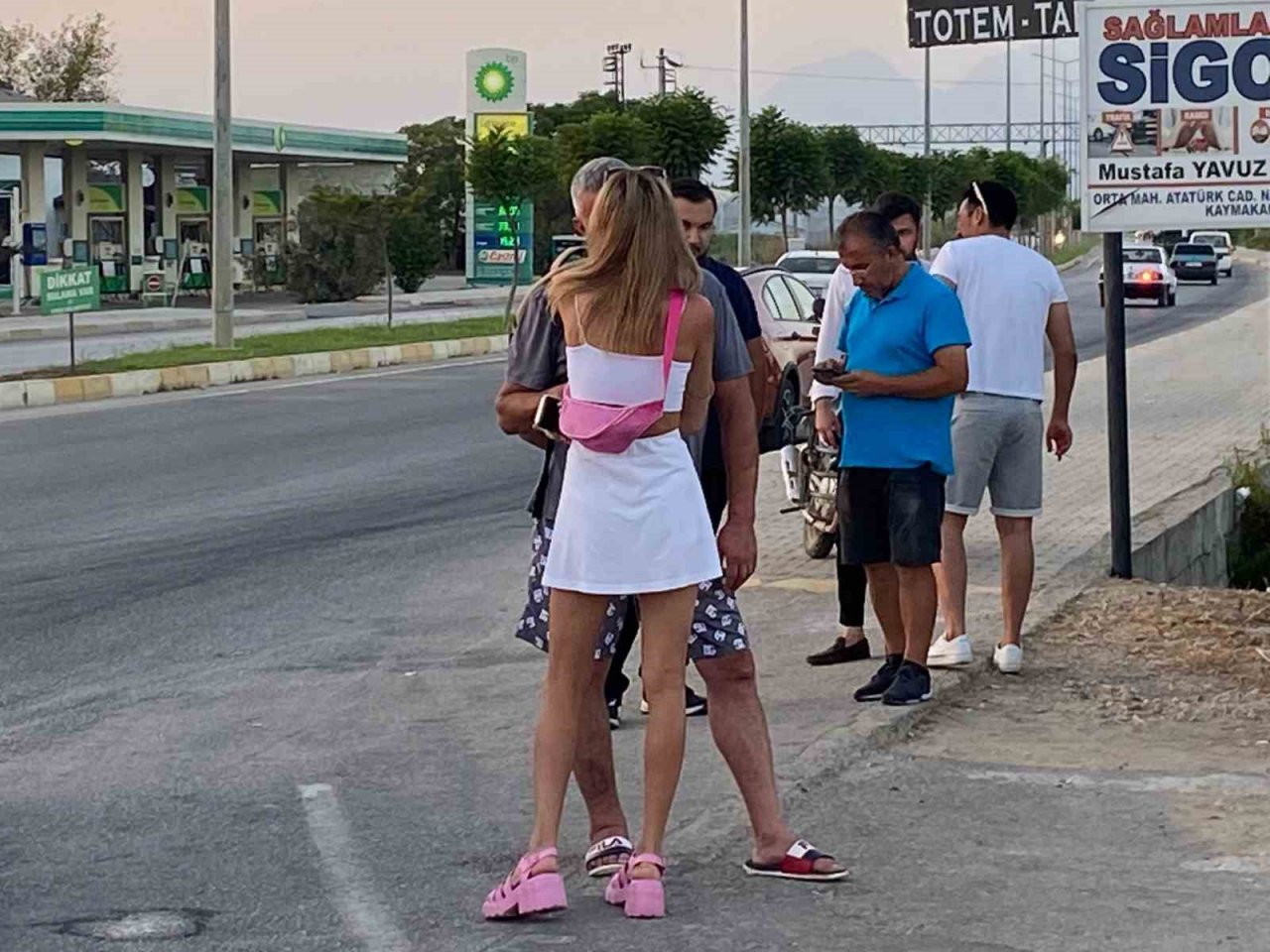 Spor arabası sulama kanalına düşen Ukraynalı kadın şoka girdi