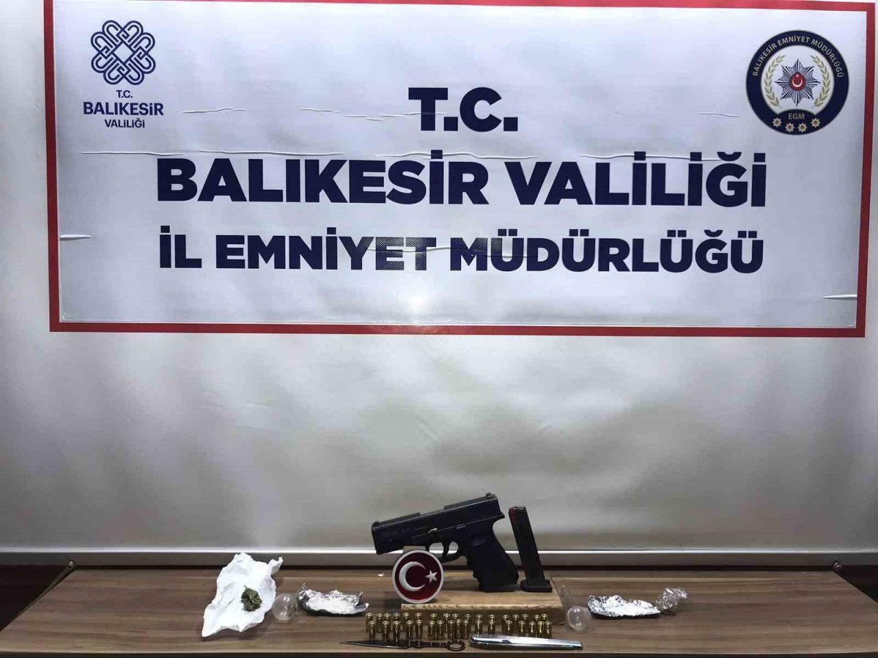 Balıkesir’de 14 aranan şahıs yakalandı