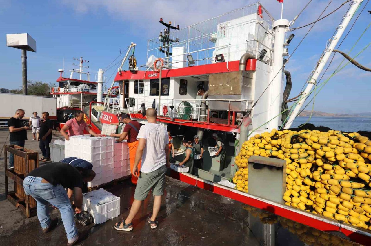 Bandırma’da balıkçılar ‘Vira Bismillah’ dedi
