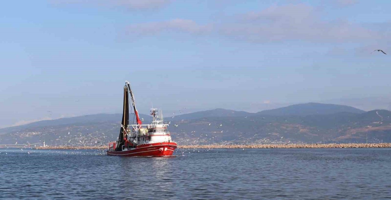 Bandırma’da balıkçılar ‘Vira Bismillah’ dedi