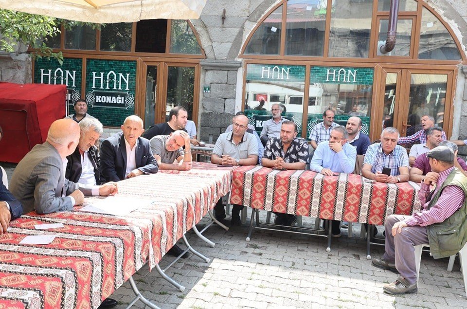 Başkan Sekmen’den Hacılar Hanı esnafına ziyaret