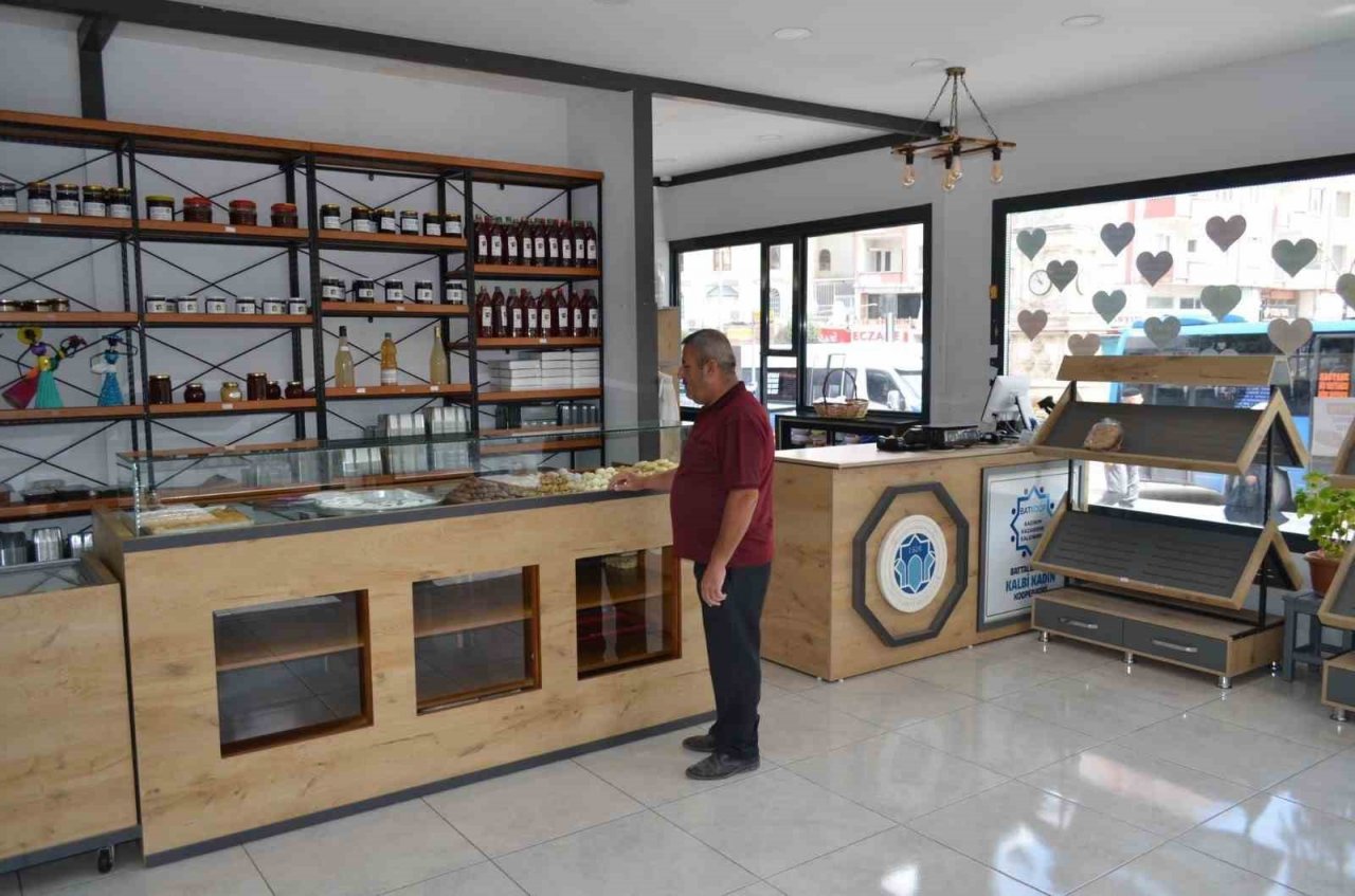Battalgazi’deki kadın kooperatifi üretime devam ediyor