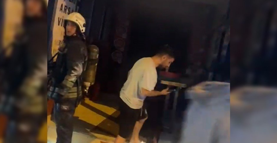 Dönerci dükkanında baca yangını