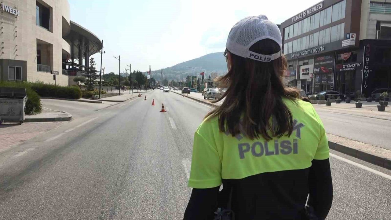 Bursa’da "Önce Yaya" uygulaması yapıldı, kural tanımaz sürücülere ceza kesildi