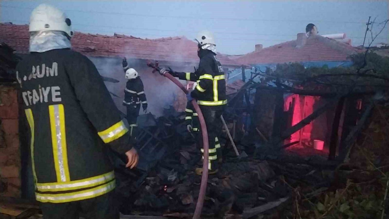 Tandırda çıkan yangın korkuttu