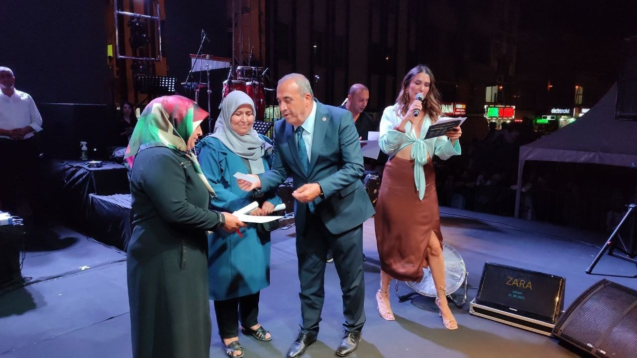 Hanımlar hünerlerini yöresel yemeklerle sergilediler