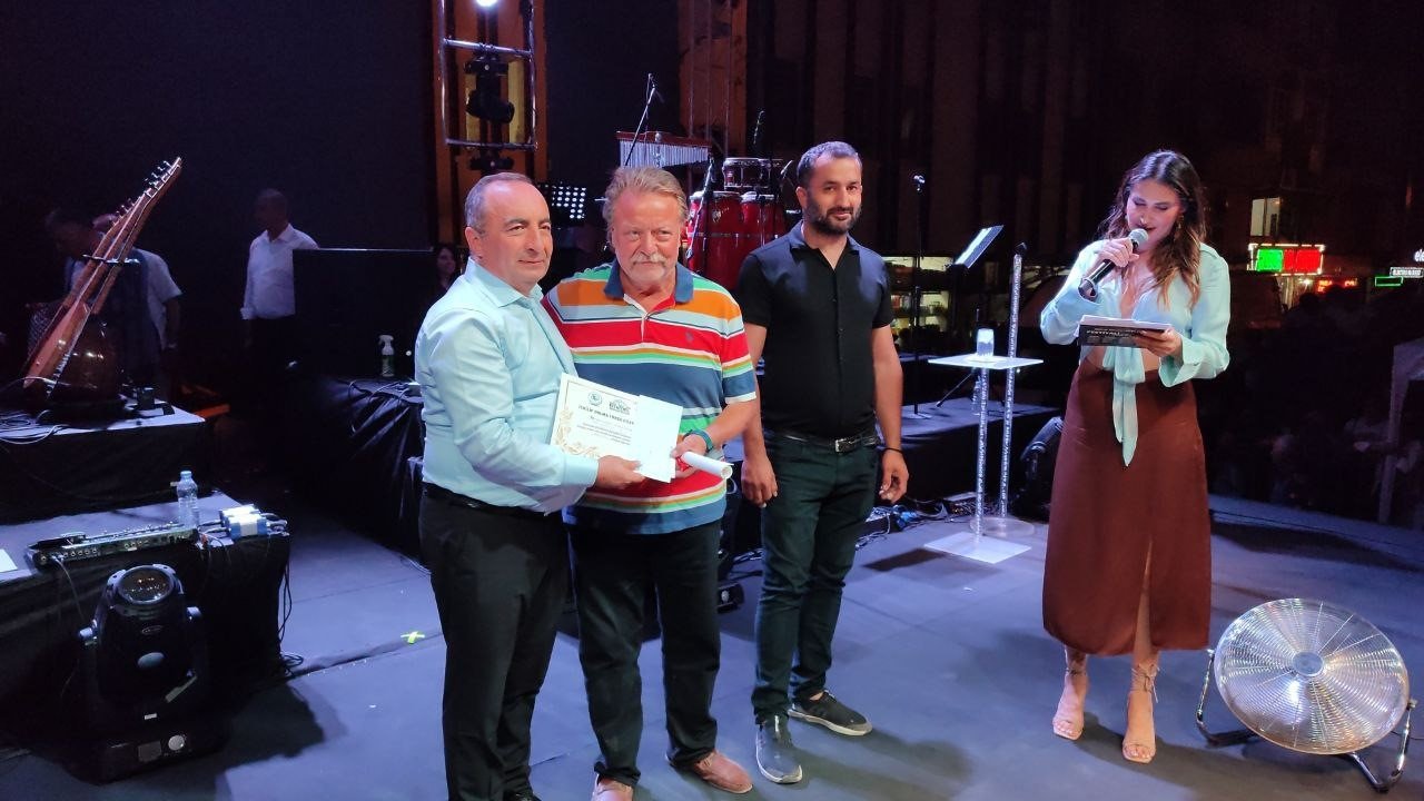 Hanımlar hünerlerini yöresel yemeklerle sergilediler