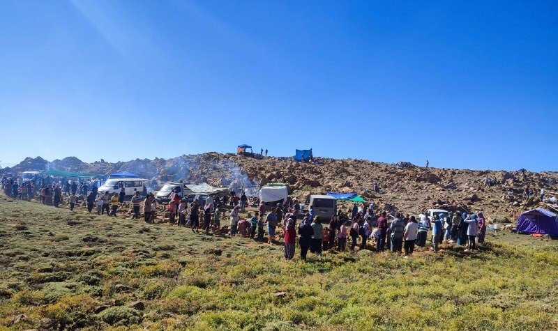 7 asırlık gelenek Sanrıdas Dağının 2300 rakımlı zirvesinde yaşatıldı