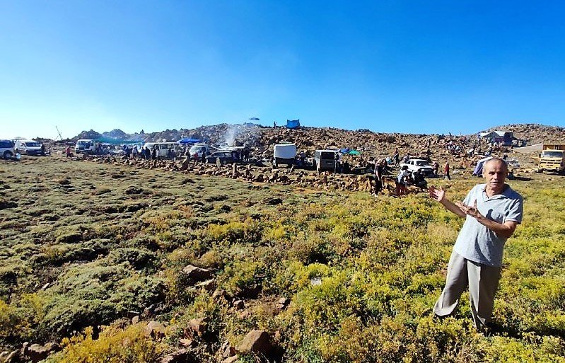 7 asırlık gelenek Sanrıdas Dağının 2300 rakımlı zirvesinde yaşatıldı