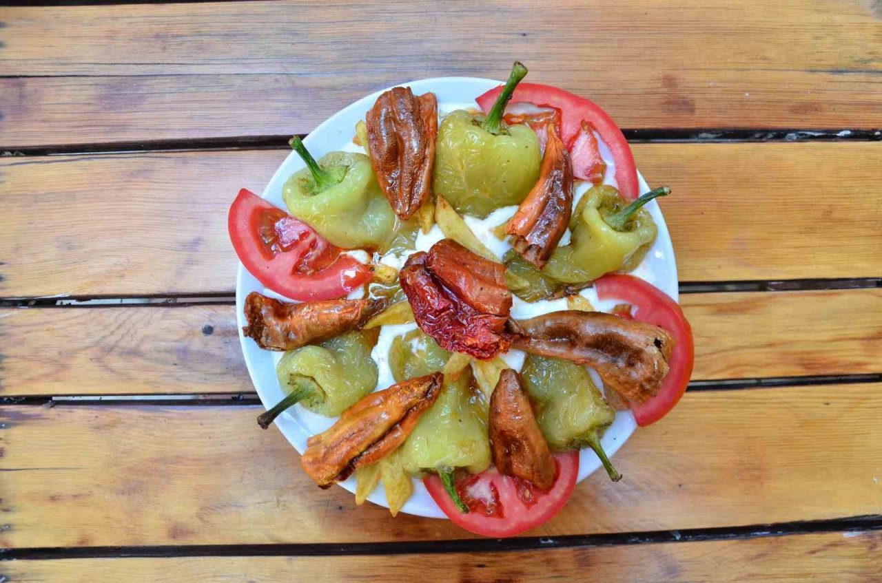 Tescilli Kale biberinde hasat devam ediyor