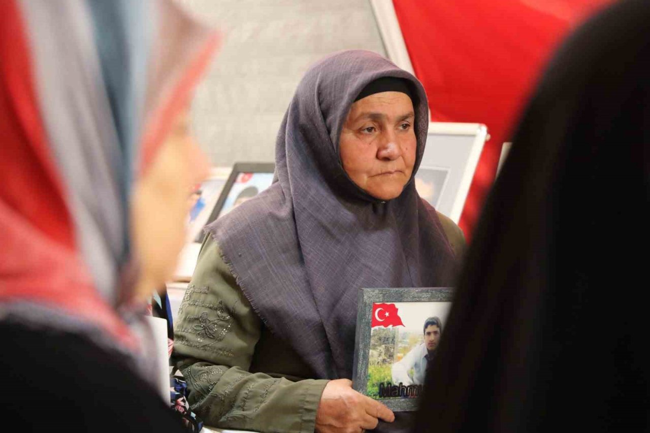 Diyarbakır anne ve babalarının evlat nöbeti 5’inci yılına giriyor