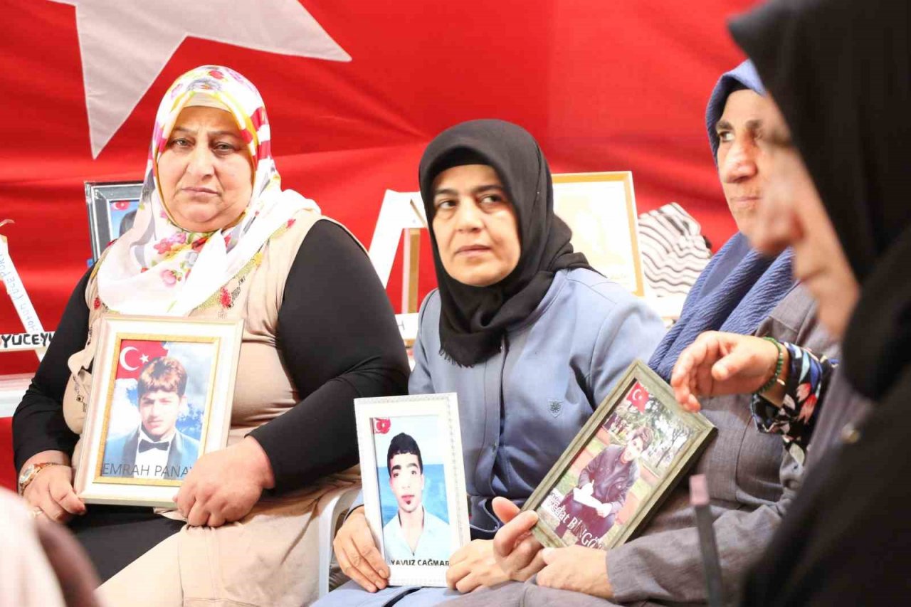 Diyarbakır anne ve babalarının evlat nöbeti 5’inci yılına giriyor